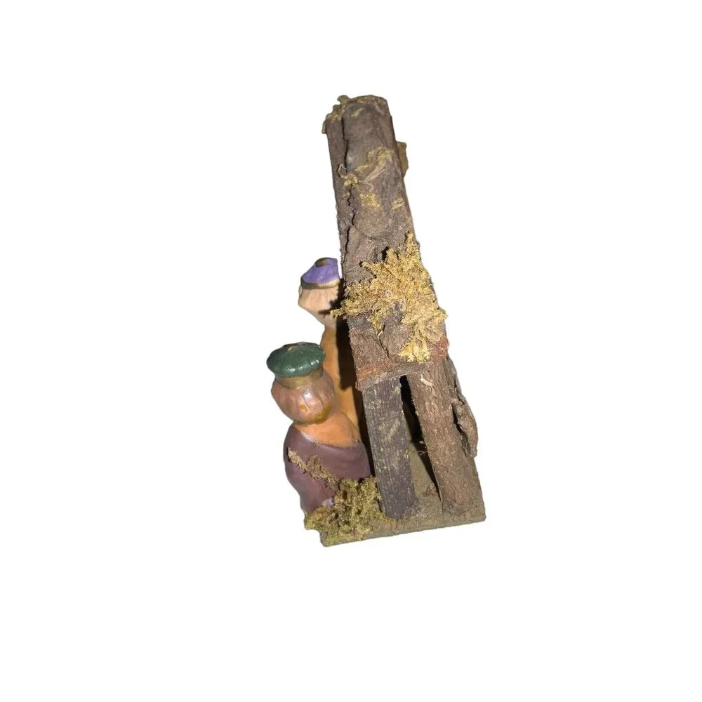 Small Wood Nativity set One Piece - Picture 7 of 10